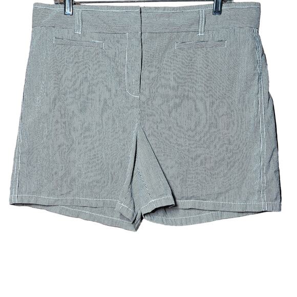 Nautica Pin Striped High Rise Shorts Size 14 - Picture 1 of 4
